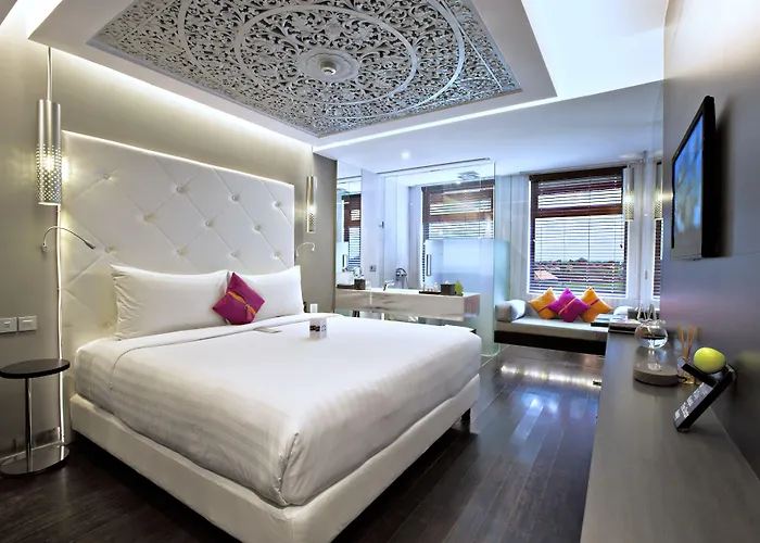 Hotel L