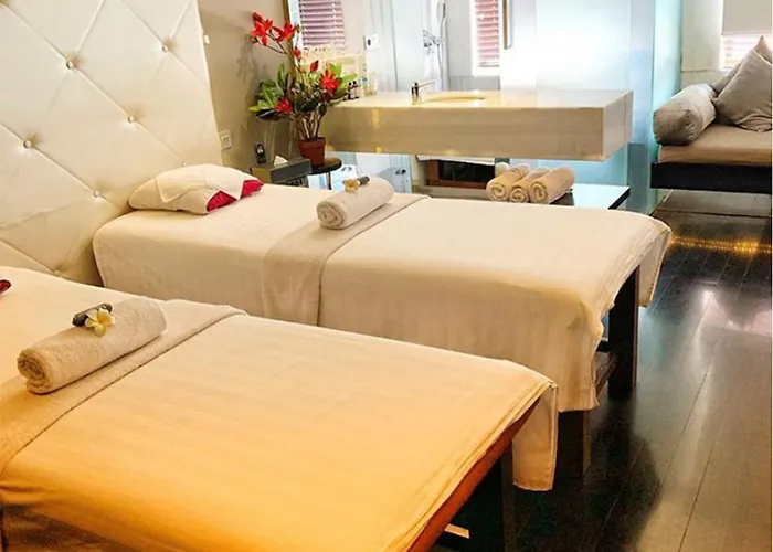Hotel L