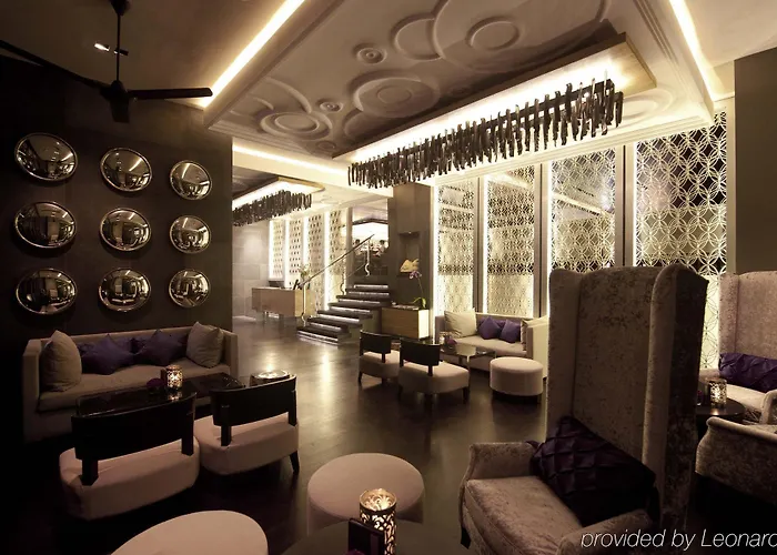 Hotel L