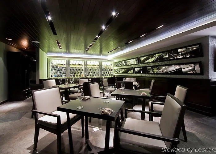 L Hotel 4*
