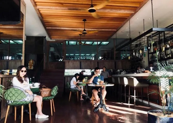 L Hotel